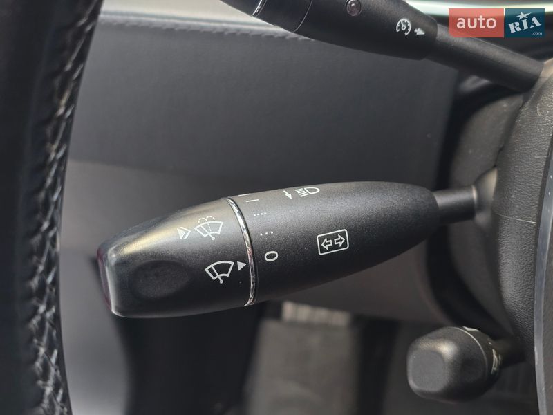 Ліфтбек Tesla Model S 2014 в Хмельницькому фото 53 Ліфтбек Tesla Model S 2014 в Хмельницькому