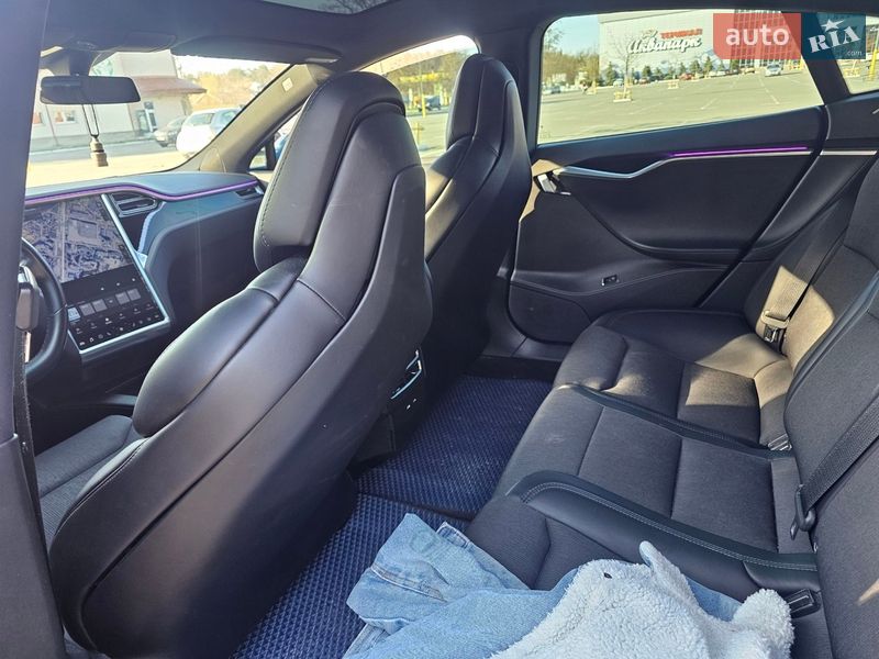 Ліфтбек Tesla Model S 2017 в Броварах
