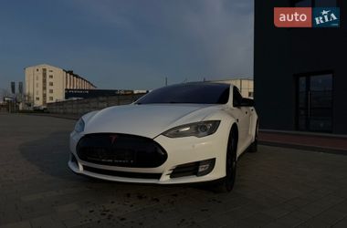 Ліфтбек Tesla Model S 2013 в Івано-Франківську