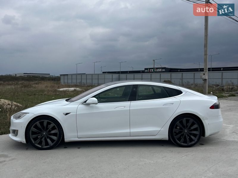 Ліфтбек Tesla Model S 2016 в Львові фото 3 Ліфтбек Tesla Model S 2016 в Львові