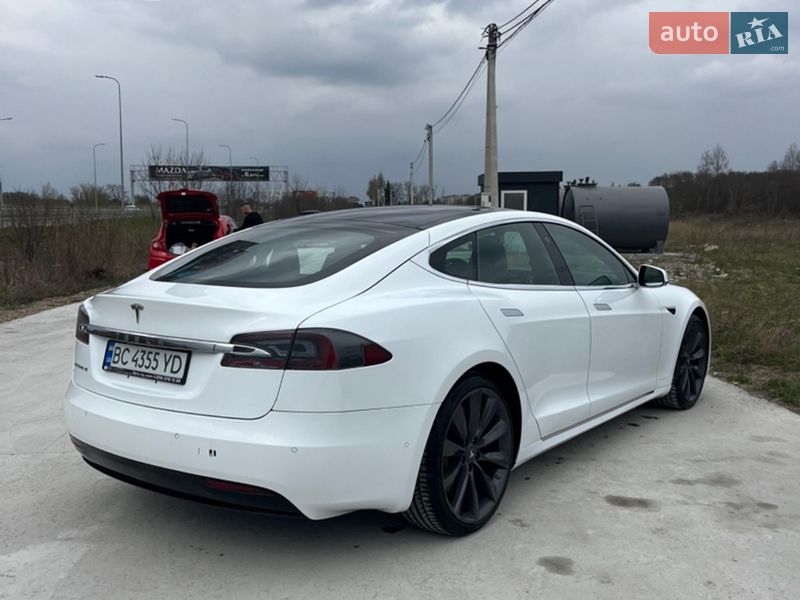 Ліфтбек Tesla Model S 2016 в Львові фото 8 Ліфтбек Tesla Model S 2016 в Львові