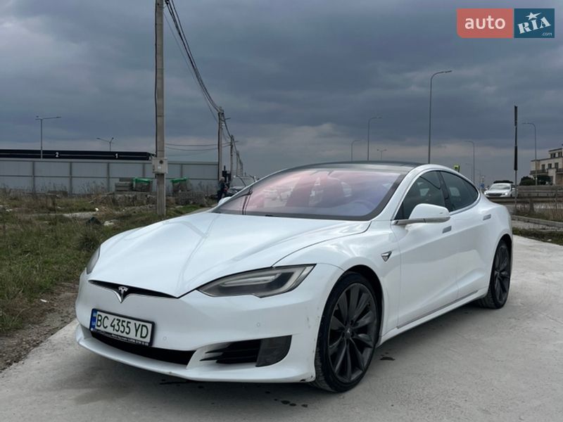Ліфтбек Tesla Model S 2016 в Львові фото 22 Ліфтбек Tesla Model S 2016 в Львові