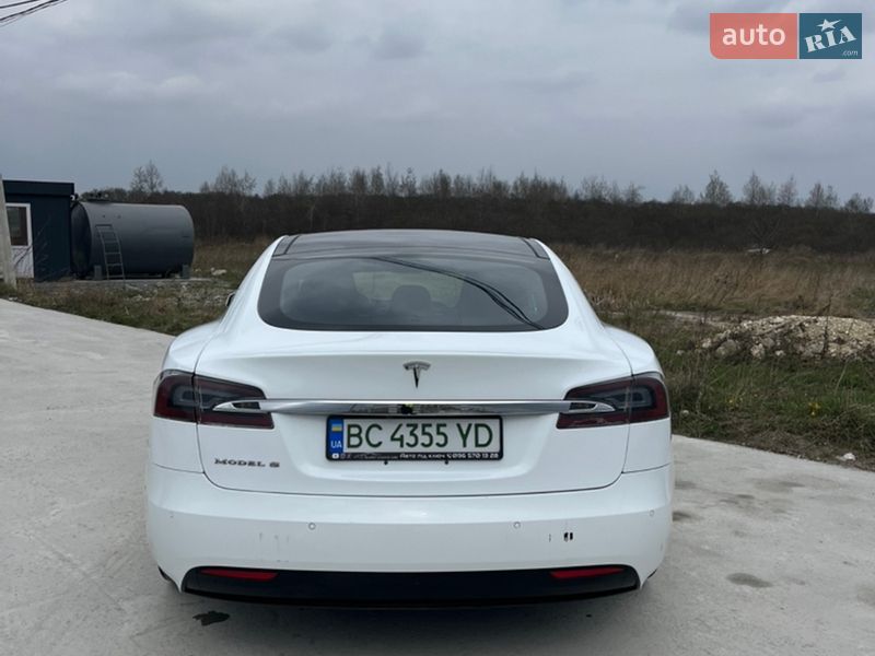 Ліфтбек Tesla Model S 2016 в Львові фото 31 Ліфтбек Tesla Model S 2016 в Львові