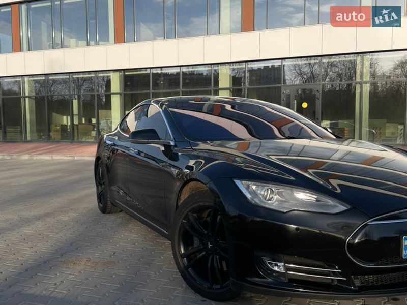 Лифтбек Tesla Model S 2014 в Ровно фото 7 Лифтбек Tesla Model S 2014 в Ровно