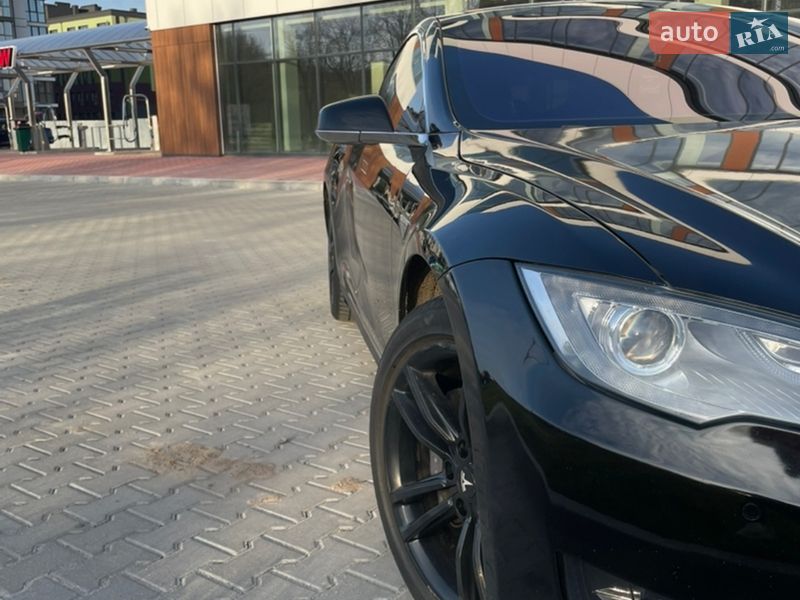 Лифтбек Tesla Model S 2014 в Ровно фото 17 Лифтбек Tesla Model S 2014 в Ровно