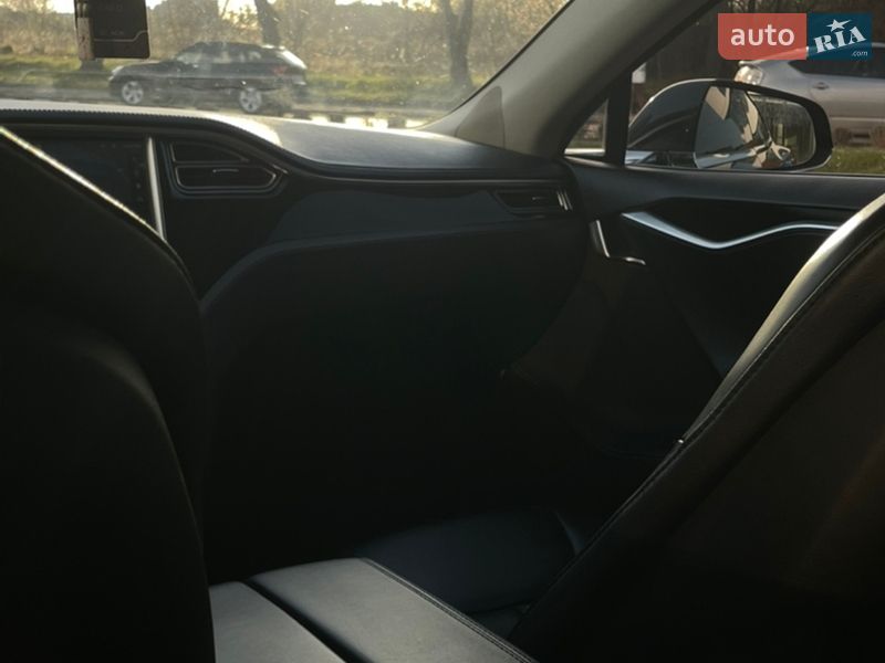 Лифтбек Tesla Model S 2014 в Ровно фото 22 Лифтбек Tesla Model S 2014 в Ровно