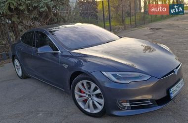 Ліфтбек Tesla Model S 2016 в Миколаєві