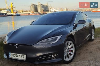 Лифтбек Tesla Model S 2016 в Николаеве