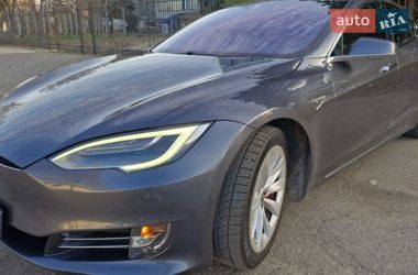Ліфтбек Tesla Model S 2016 в Миколаєві