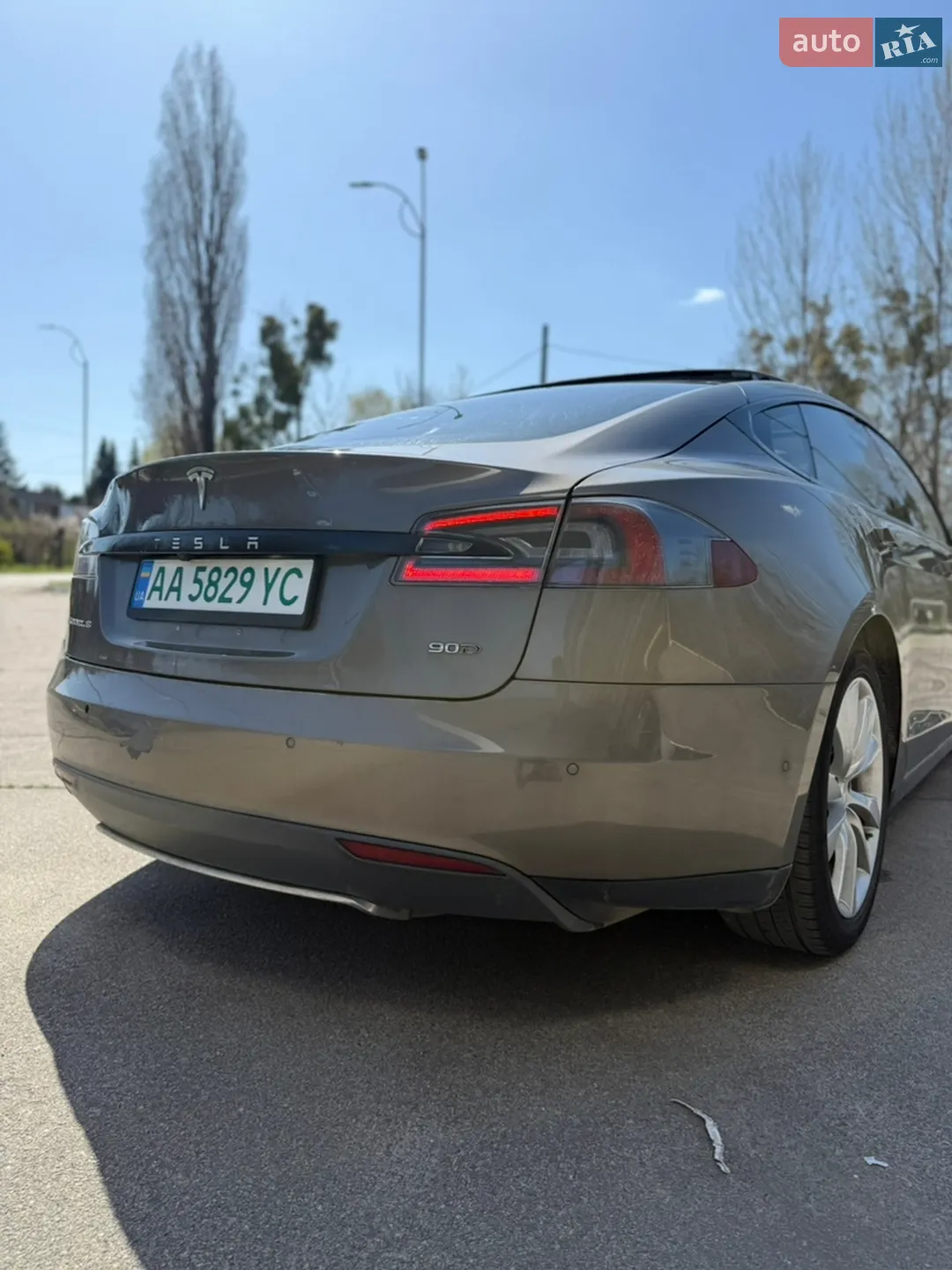 2015 Tesla Model S - мініатюра 11