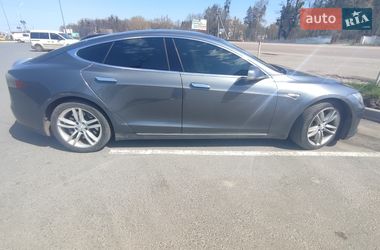 Ліфтбек Tesla Model S 2014 в Житомирі
