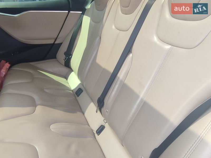 Ліфтбек Tesla Model S 2014 в Житомирі