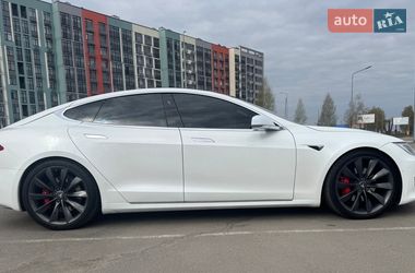Лифтбек Tesla Model S 2017 в Киеве