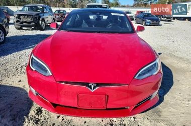 Ліфтбек Tesla Model S 2016 в Києві