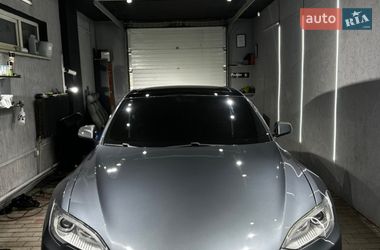 Ліфтбек Tesla Model S 2013 в Львові