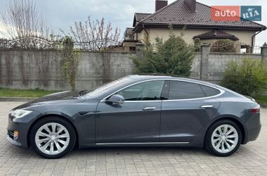 Лифтбек Tesla Model S 2018 в Ровно
