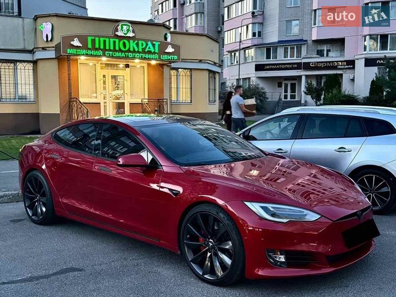 Tesla Model S 2017