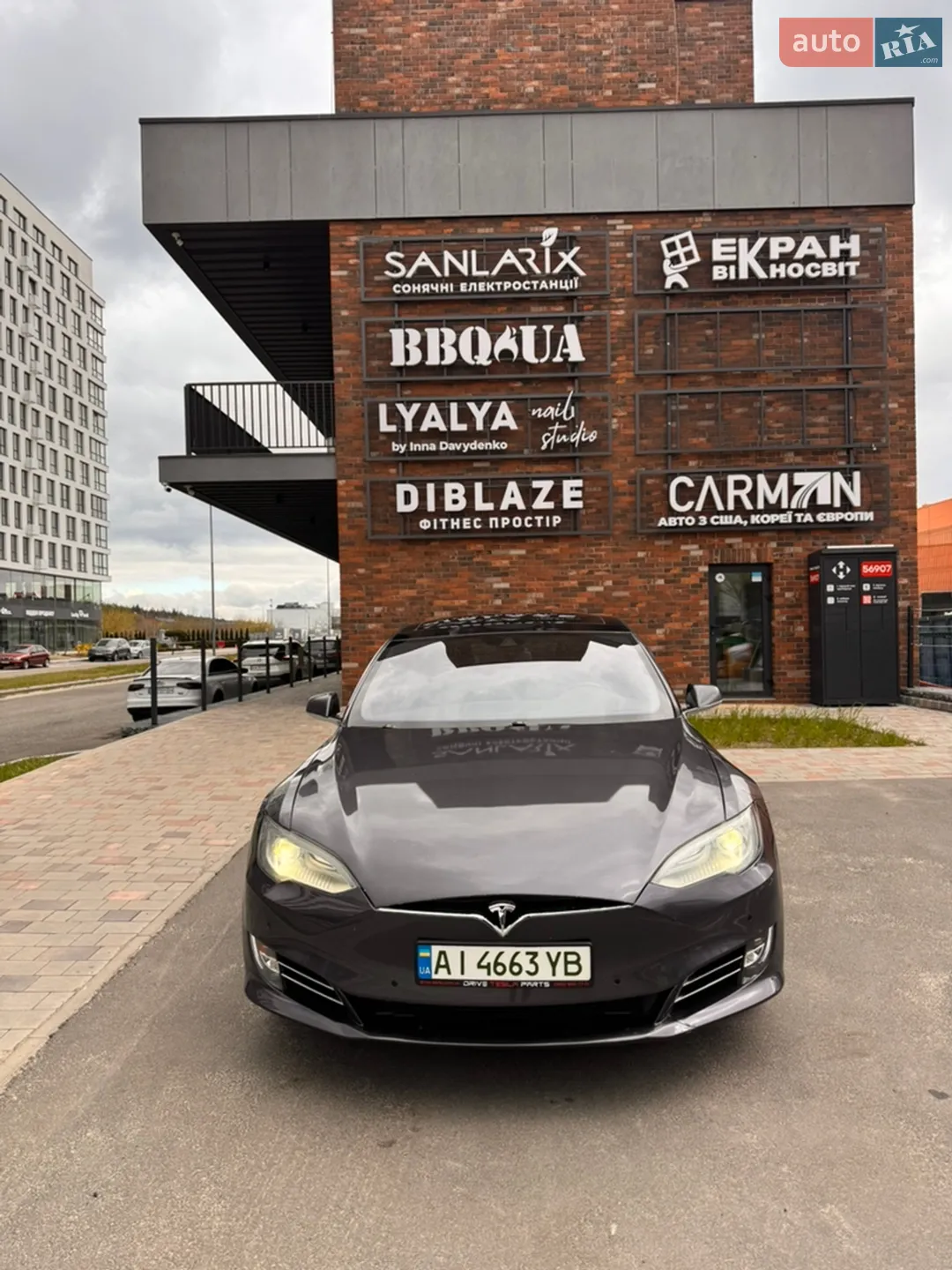 2015 Tesla Model S - мініатюра 3