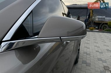 Лифтбек Tesla Model S 2016 в Ужгороде