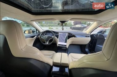 Лифтбек Tesla Model S 2016 в Кропивницком