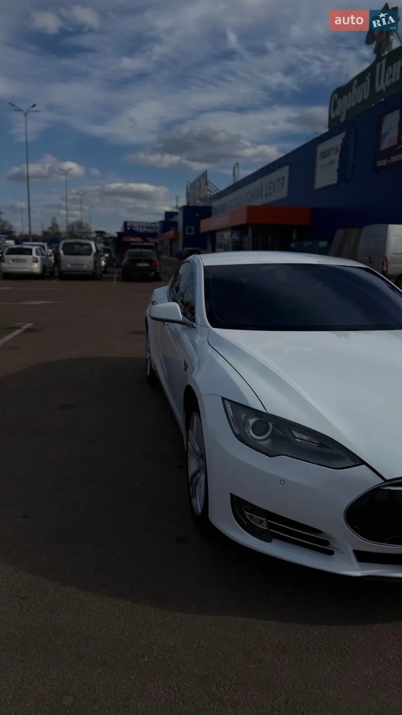 2014 Tesla Model S - мініатюра 13