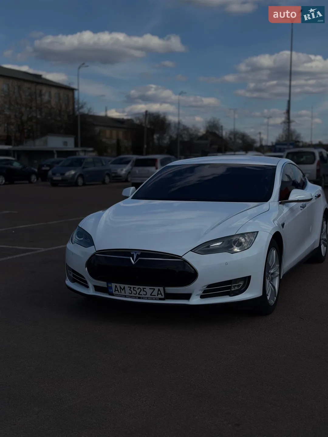 2014 Tesla Model S - мініатюра 19