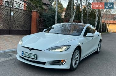 Ліфтбек Tesla Model S 2017 в Одесі