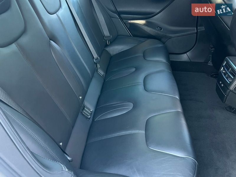 Ліфтбек Tesla Model S 2017 в Одесі
