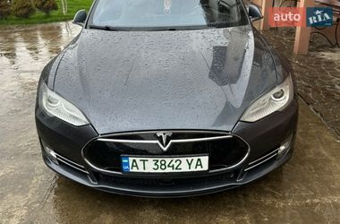 Ліфтбек Tesla Model S 2015 в Богородчанах