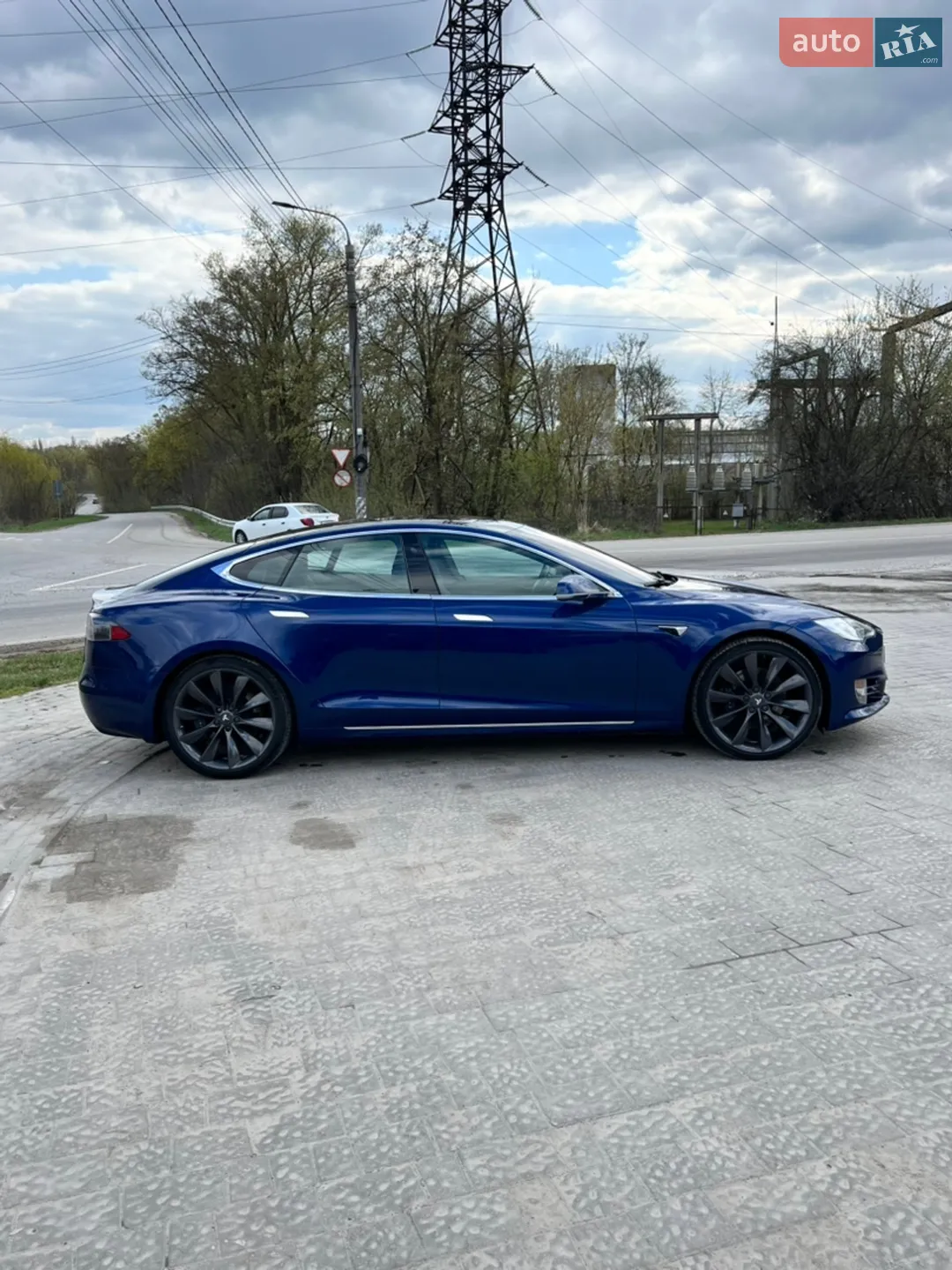 2020 Tesla Model S - мініатюра 3