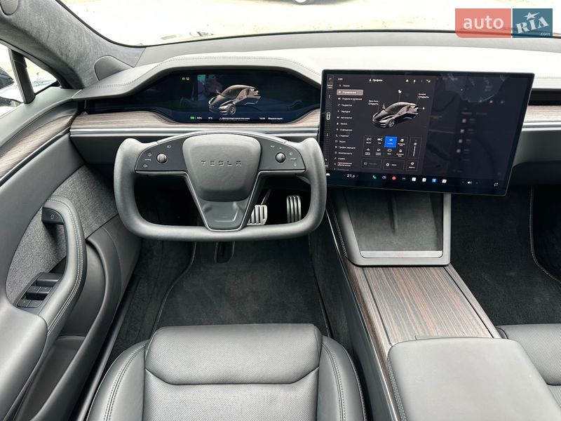 Лифтбек Tesla Model S 2023 в Киеве