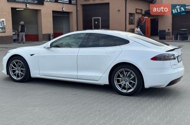 Лифтбек Tesla Model S 2016 в Буче