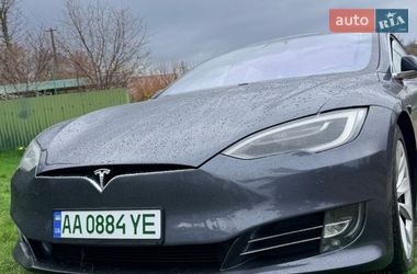 Лифтбек Tesla Model S 2017 в Киеве