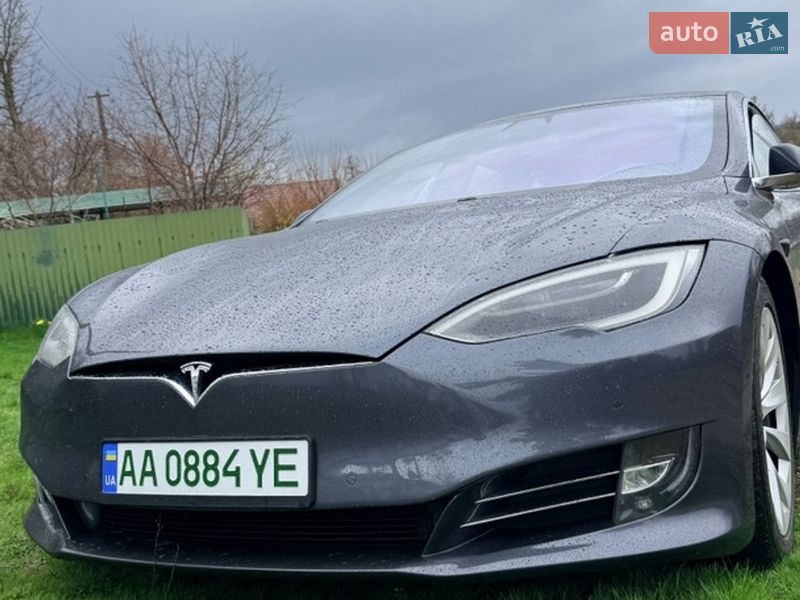 Tesla Model S 2017