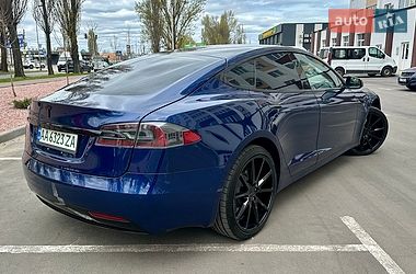 Ліфтбек Tesla Model S 2017 в Києві