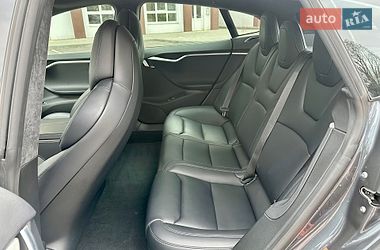 Ліфтбек Tesla Model S 2017 в Києві