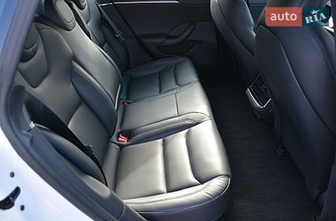 Лифтбек Tesla Model S 2022 в Киеве
