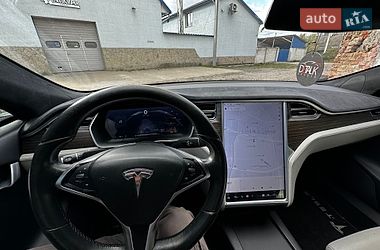 Ліфтбек Tesla Model S 2016 в Львові