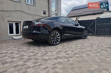 Лифтбек Tesla Model S 2016 в Киеве