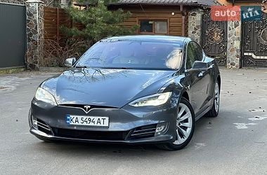 Лифтбек Tesla Model S 2018 в Киеве