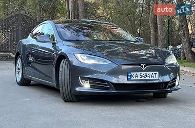 Лифтбек Tesla Model S 2018 в Киеве