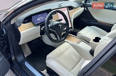 Лифтбек Tesla Model S 2018 в Киеве
