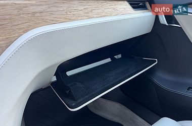 Лифтбек Tesla Model S 2018 в Киеве