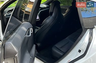 Лифтбек Tesla Model S 2018 в Львове