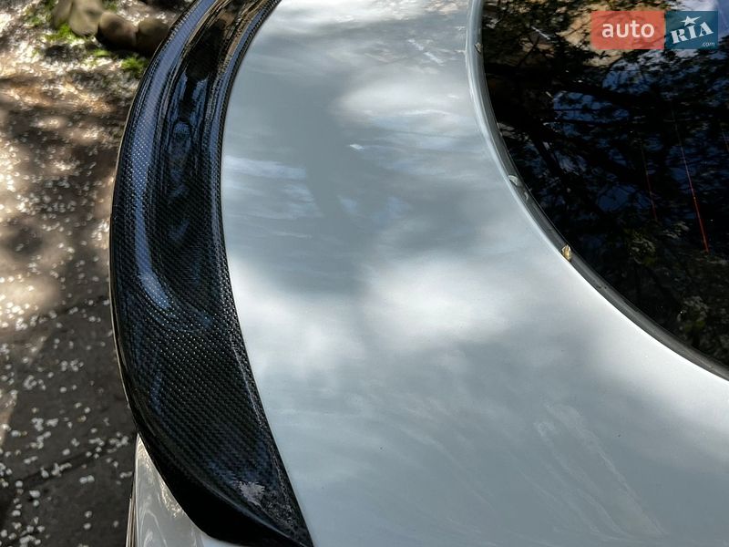 Лифтбек Tesla Model S 2018 в Львове