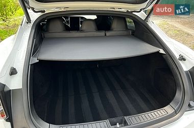 Лифтбек Tesla Model S 2018 в Львове