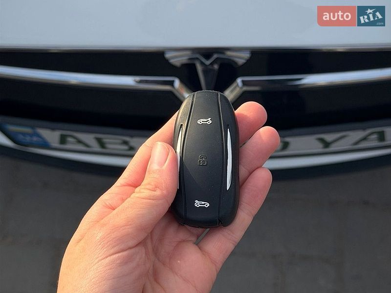 Ліфтбек Tesla Model S 2014 в Вінниці