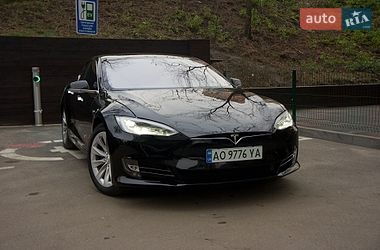 Ліфтбек Tesla Model S 2019 в Києві