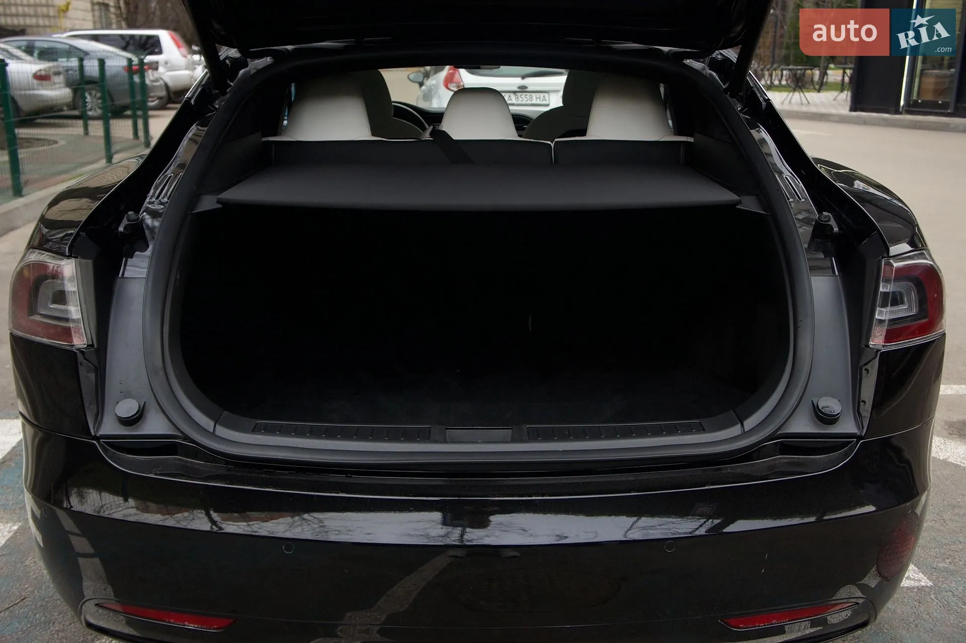 2019 Tesla Model S - мініатюра 10