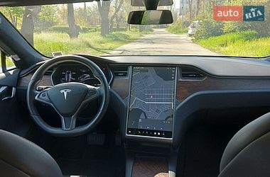 Лифтбек Tesla Model S 2018 в Николаеве